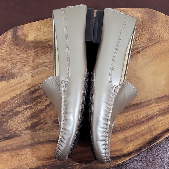 Vintage J.P. Tod's Leather Loafers/Driving Shoes in Metallic Silver - Picture 8 of 13